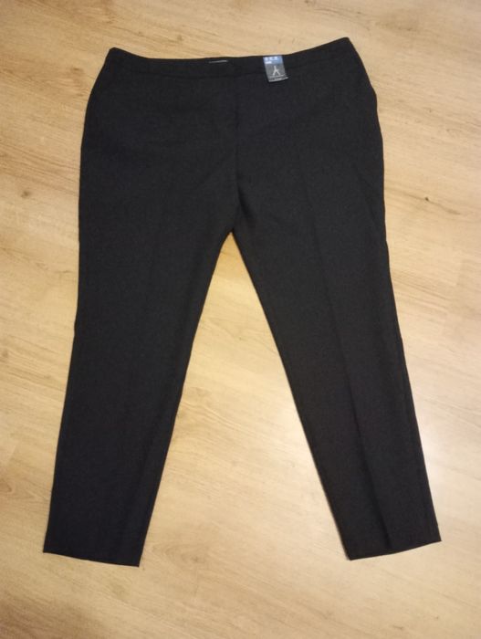 Spodnie czarne nowe r. 48