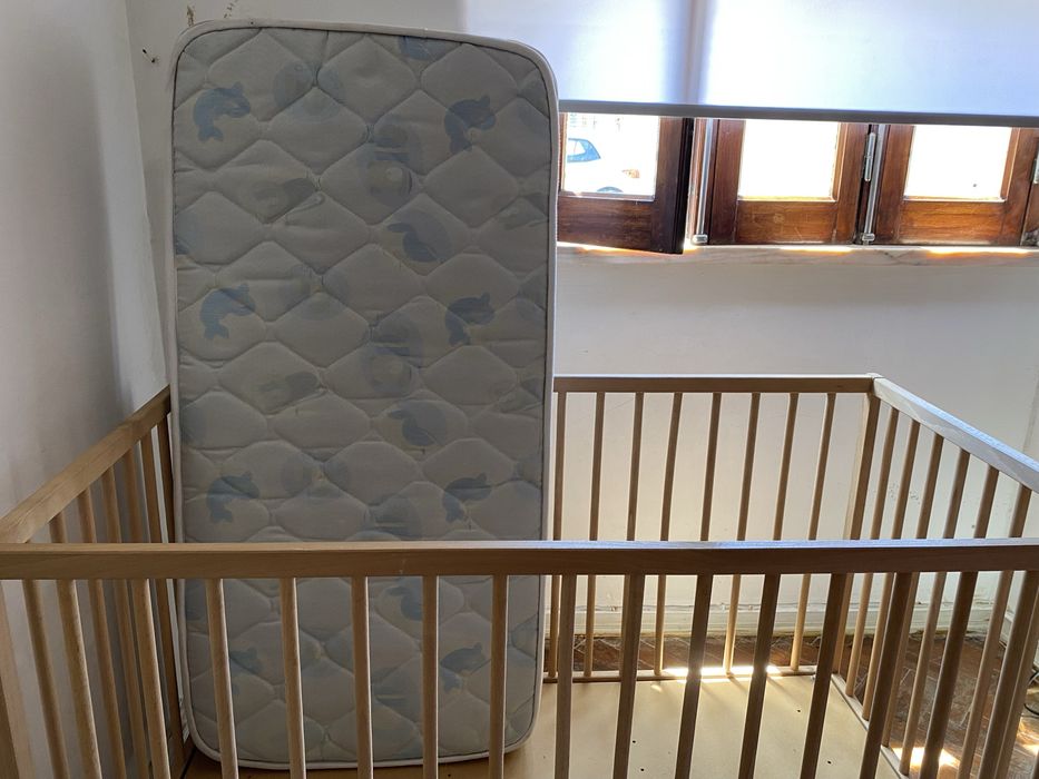 Berço IKEA com colchão