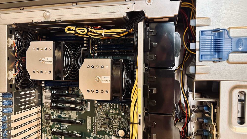 GPU SuperWorkstation / 2xCPU