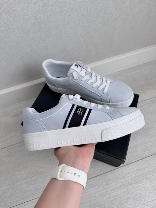 Кроссовки Tommy Hilfiger стелька 26.5 см