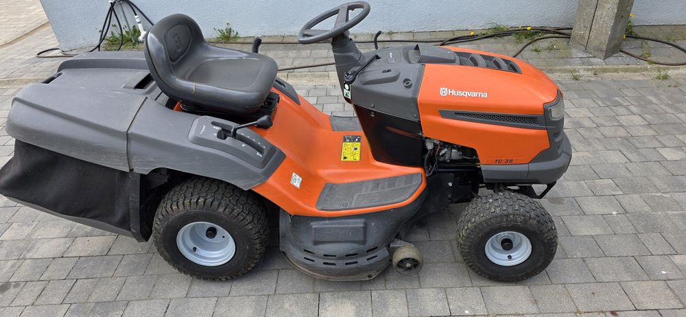 Traktorek Husqvarna TC 38