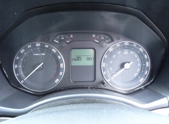 Quadrante Skoda Octavia reparaçao com garantia.