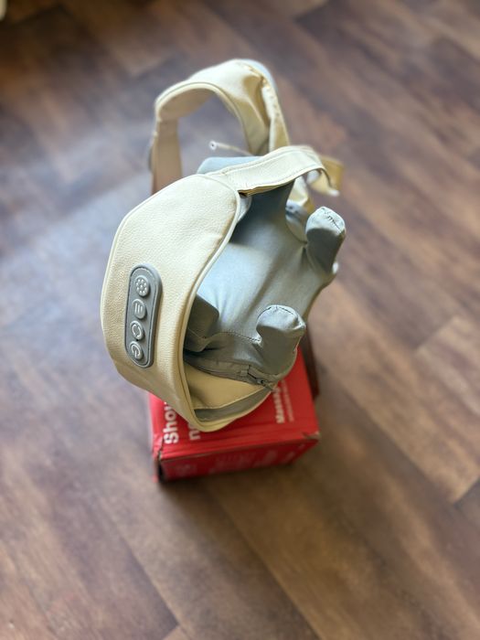 Масажер для спини і шиі