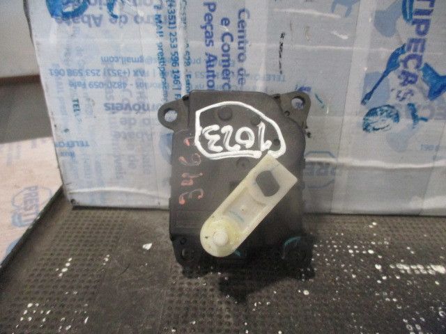 Motor da comporta da sofagem NISSAN Juke (F15)