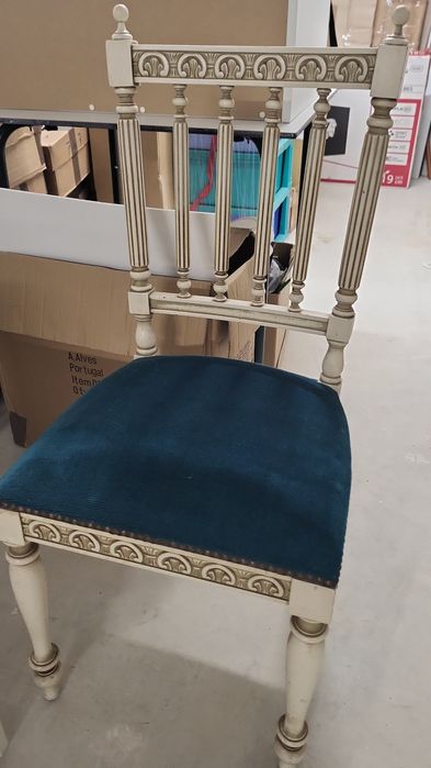 Cadeiras de madeira. Conjunto de 3