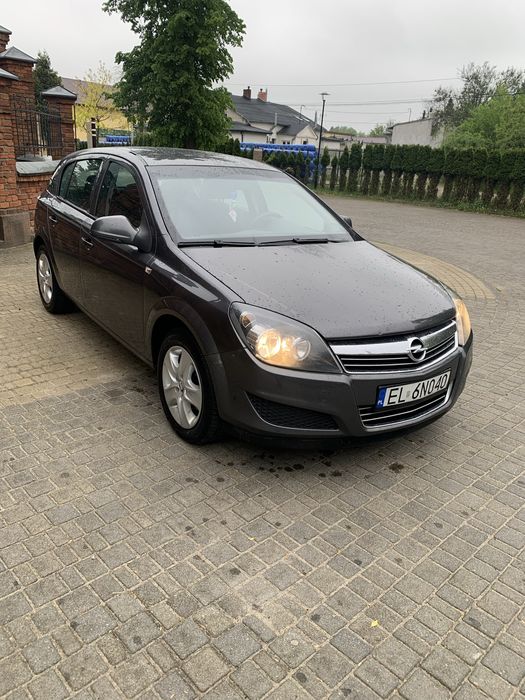 Opel Astra 2011 nowy rozrad pelny VAT
