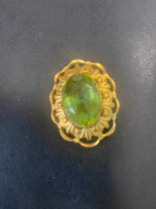 жіноча брошка біжутерія