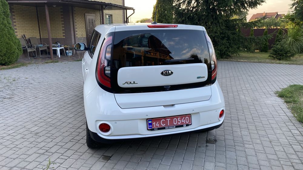 Продам електро KIA SOUL  EV