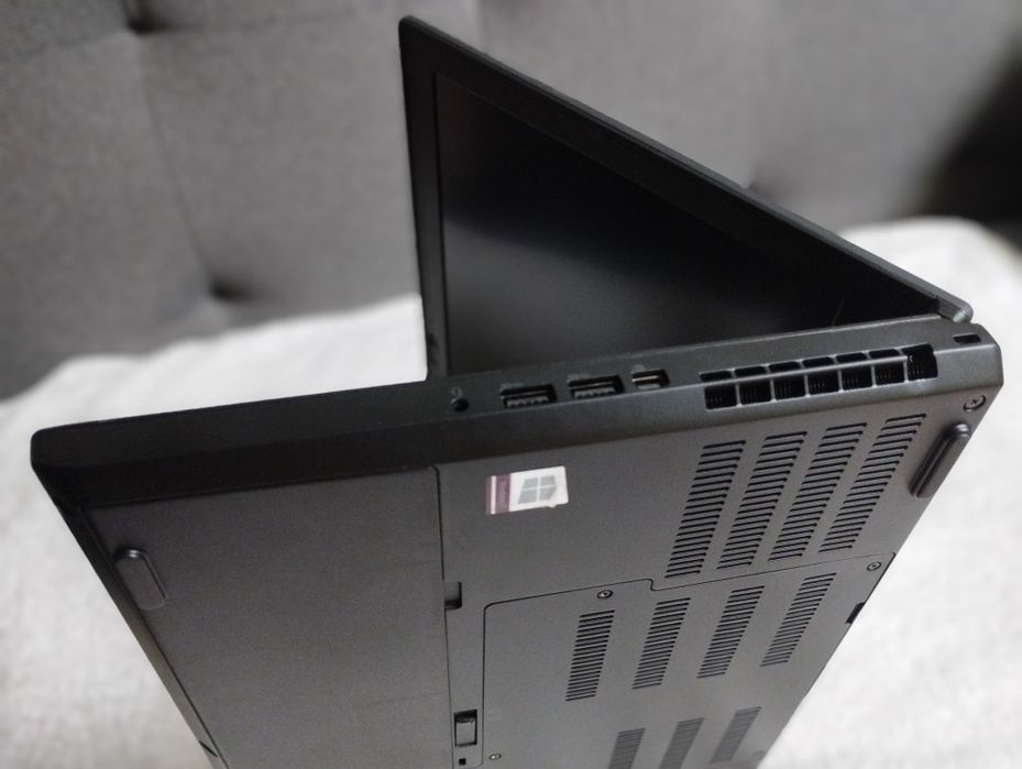 Lenovo ThinkPad P52 FHD i7-8850H/16gb DDR4/SSD 256gb/NVidia P1000