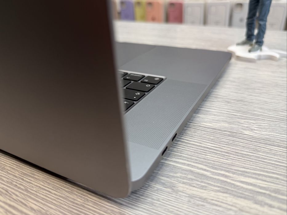 MacBook Pro 16  i9 / RAM 32 / SSD 512 GB / Space Grey / 2019