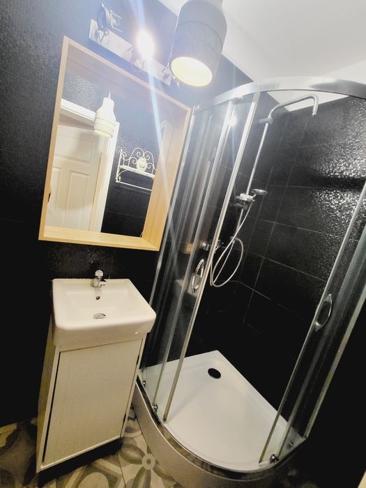 Kabina prysznicowa z brodzikiem