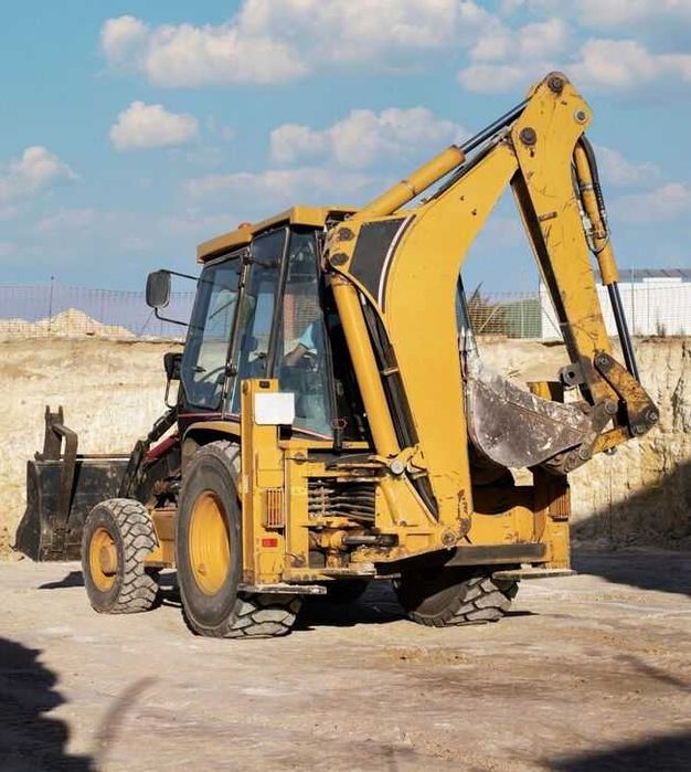 Аренда экскаватора, погрузчика, миниэкскаватор, песок, отсев, щебень