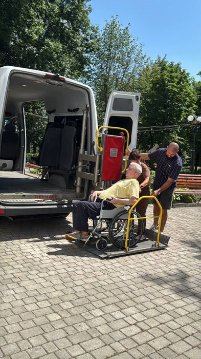 Перевезення людей з інвалідністю / спецтранспорт м. Сміла, Черкаси.