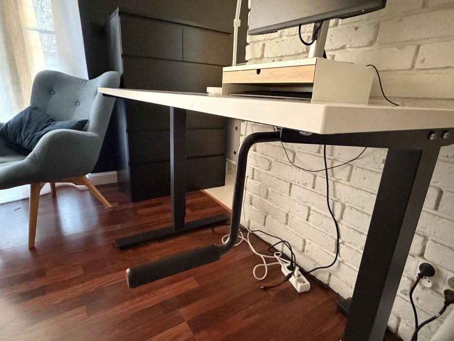 Biurko  110x80 + krzesło