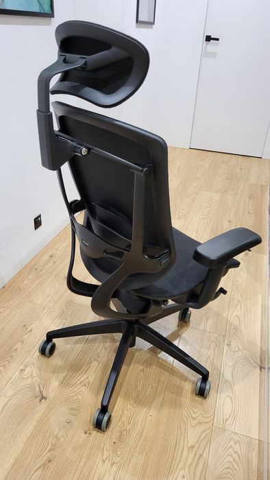 Fotel obrotowy Maven czarny nowy