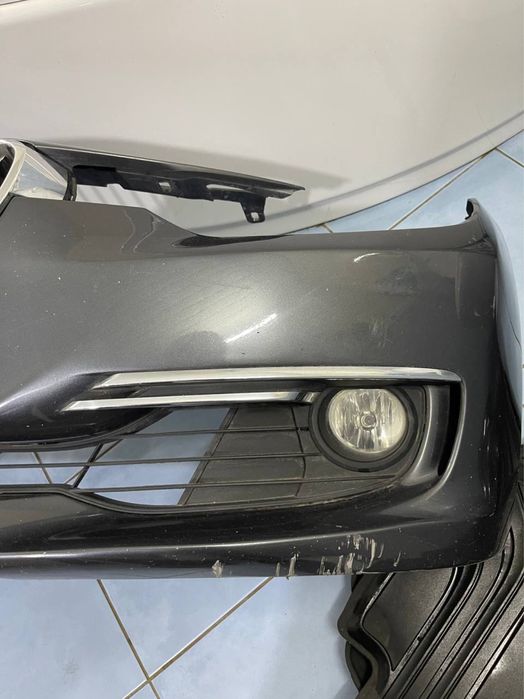 F30 передний бампер сток (компектация luxury с хромом)