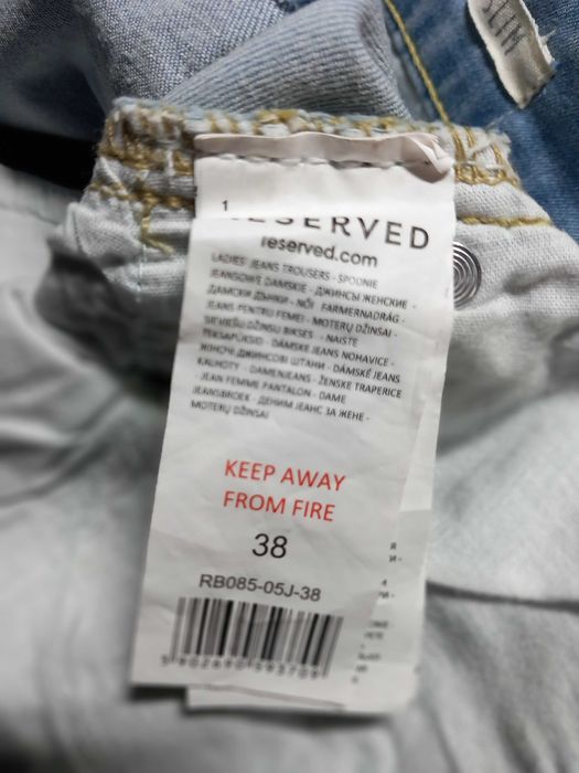 Damskie spodnie jeans " Reserved Slim " , rozmiar z metki 38