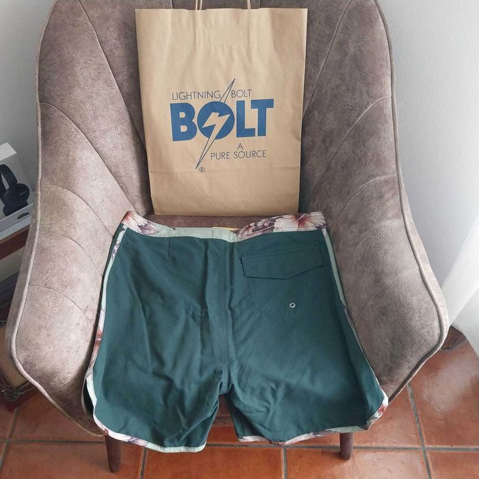 Lightning Bolt BoardShorts Modelo VANDURA (Tamanho 34)