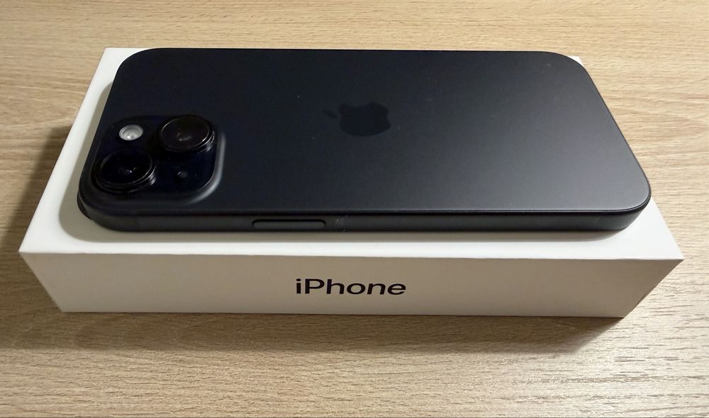 iPhone 15 256 GB Czarny | Dobry stan | 87% baterii | Bez napraw