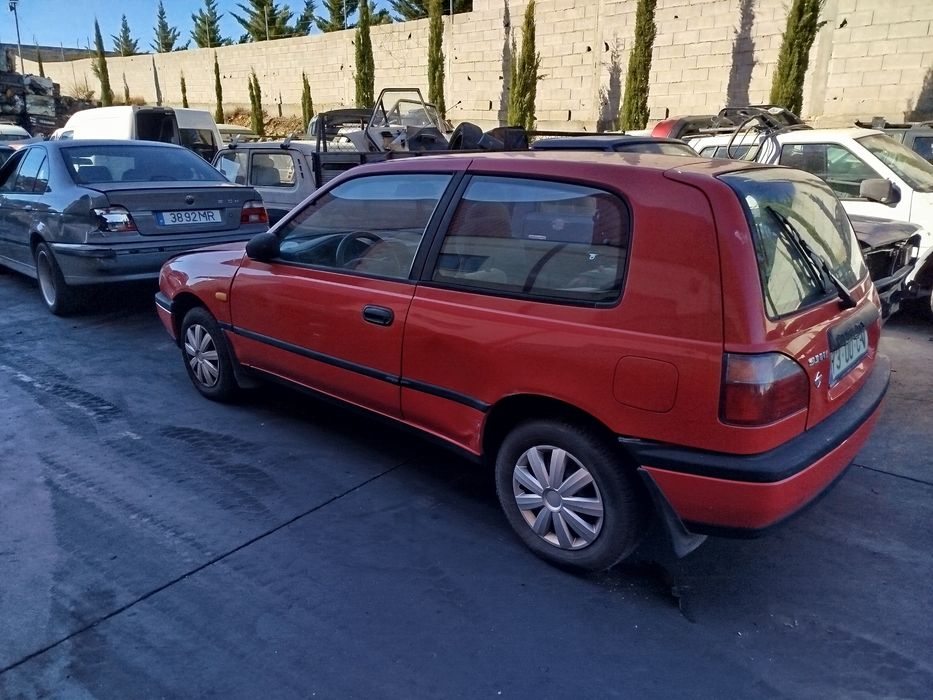 Nissan sunny n14 3 portas c/ A.C
