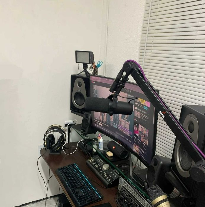 Мікрофон з радіо інтерфейсом микрофон студійний Podcast Studio Shure
