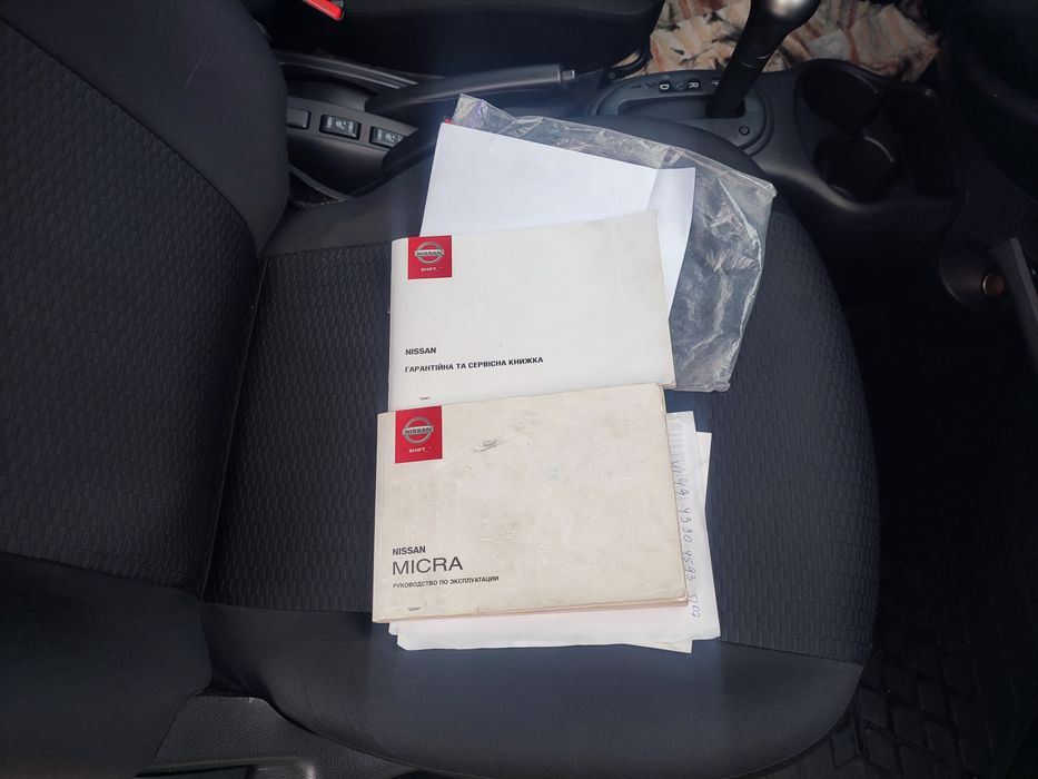 НИССАН МИКРА 2013г АВТОМАТ авто в отличном состоянии.