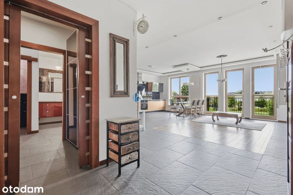 przestronny apartament z miejscem postojowym