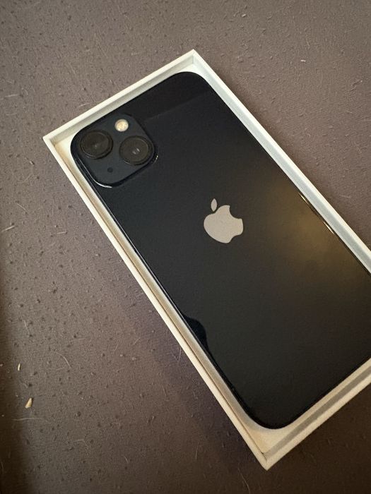 Sprzedam Iphone 13 w kolorze midnight