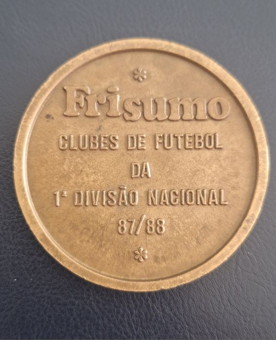 Medalha clubes de futebol da 1ª divisão 87/88.