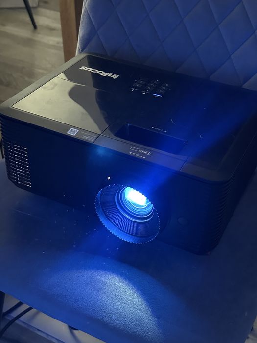 Projektor InFocus In2136