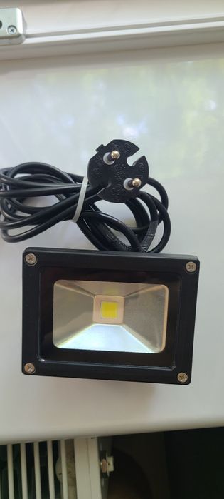 Naswietlacz LED Bialy
