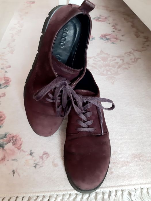 Продам женские туфли (кроссовки) ECCO