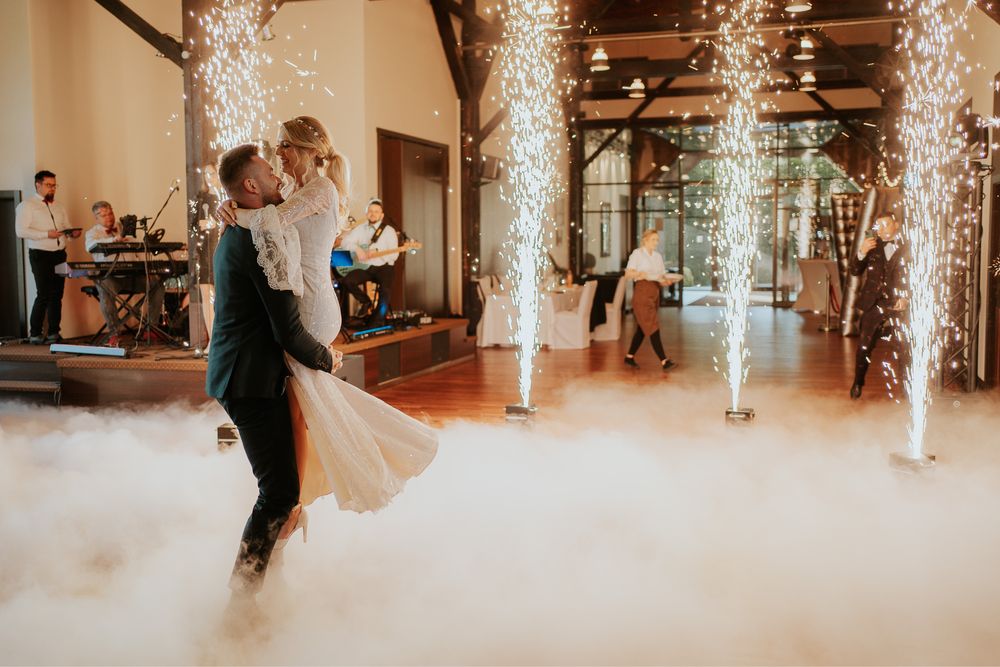 Fotobudka dym napis led miny dymne Bańki, Iskry, Dj, gwiaździste niebo