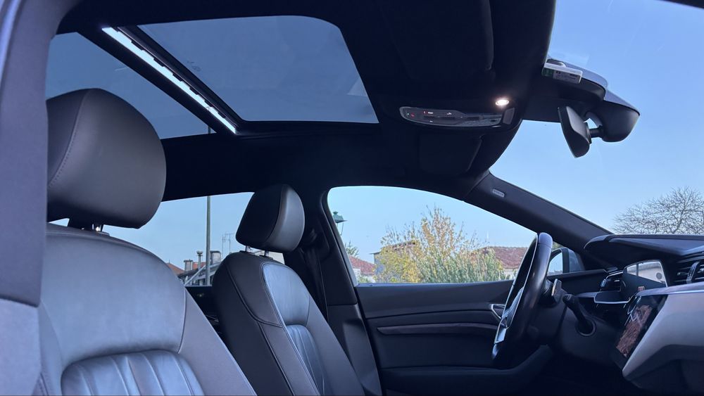 Audi e-Tron S-Line  Quattro 100%Eletrico — photo 4