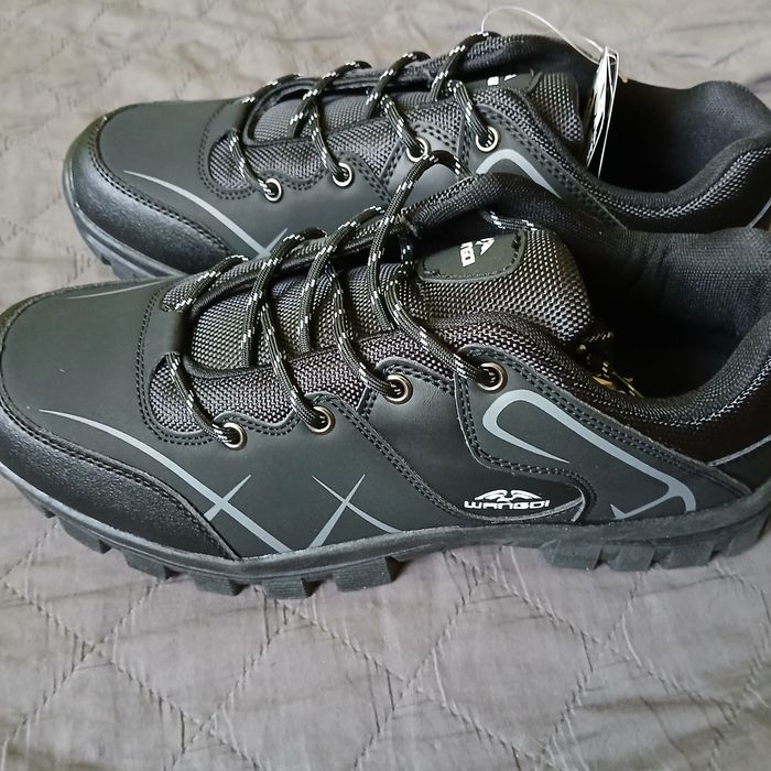 Sprzedam nowe buty trekkingowe męskie r.44