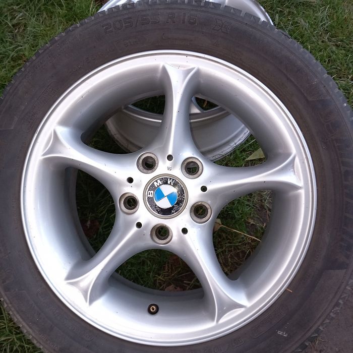 Sprzedam alusy komplet 4 sztuk 16