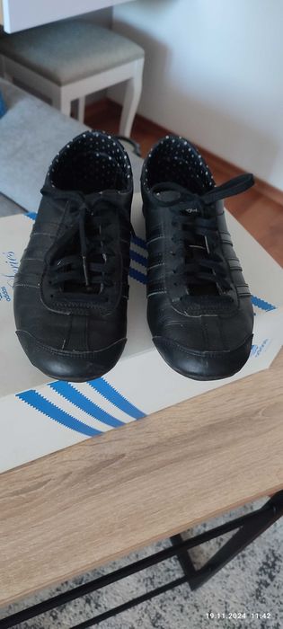 Кросівки adidas 38 розмір