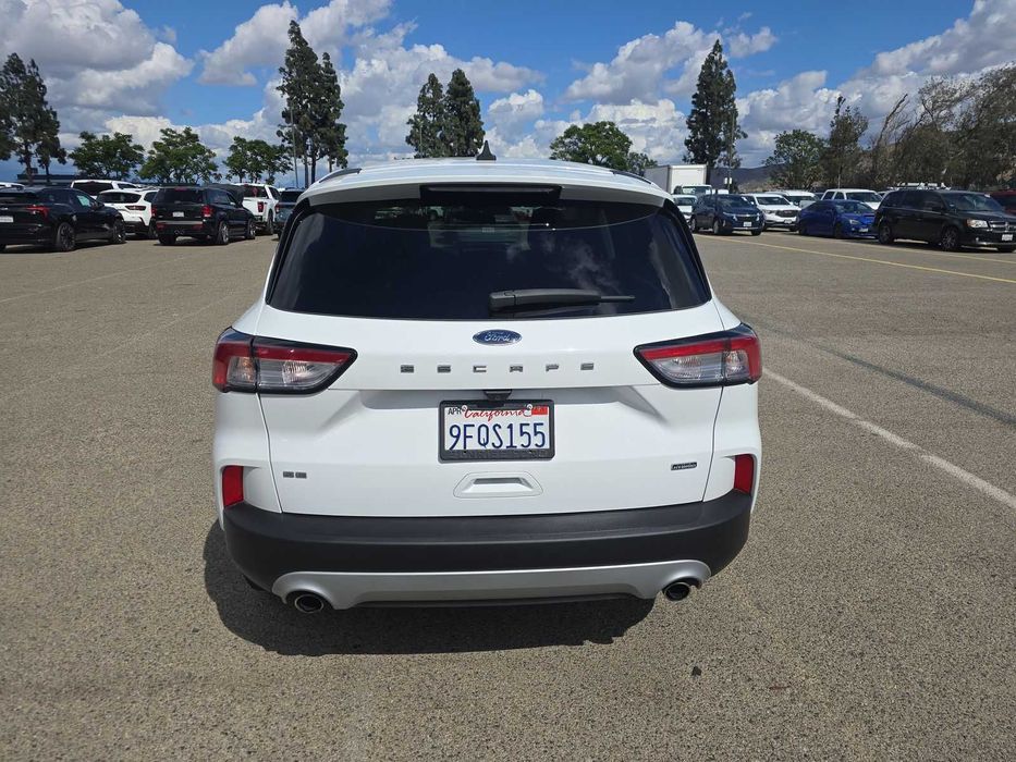 2022 Ford Escape Plug-In Hybrid SE плагин гибрид