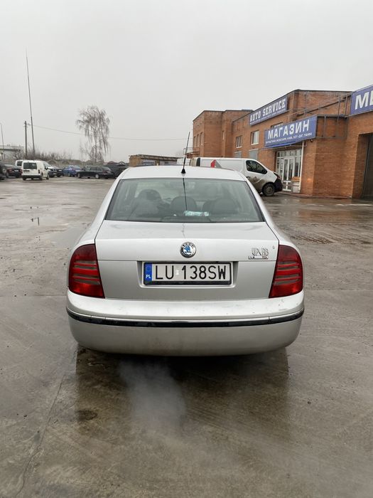 Шкода суперб1