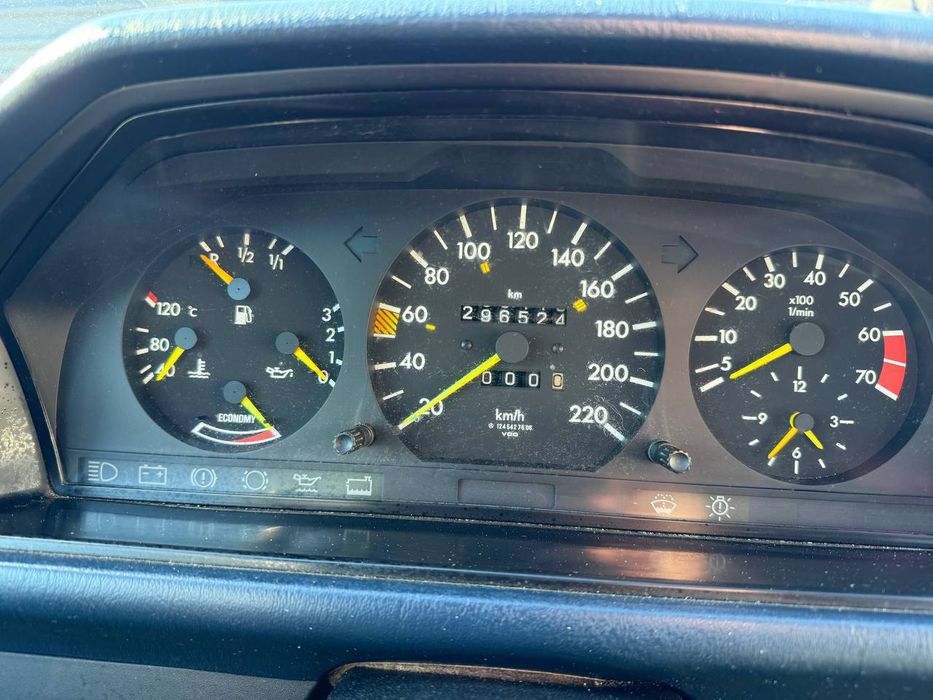 Продам Mercedes 124