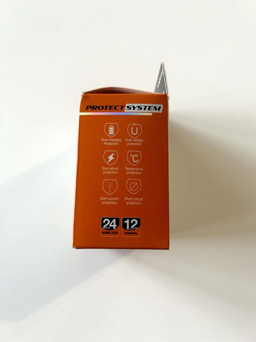 Ładowarka angielska z kablem micro USB