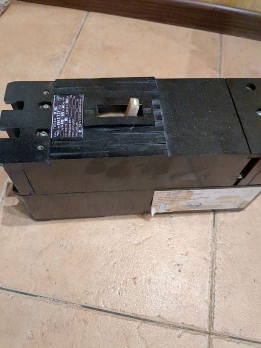 Автомат А3716, 100А