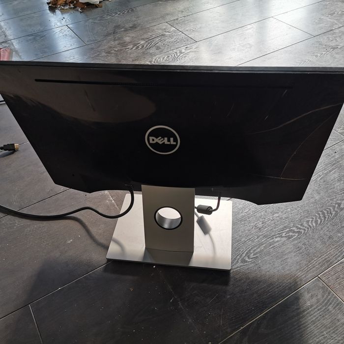 Sprzedam monitor Dell 24 SE2417HGX. 
Ekran: 23,6 cala, technologia LED