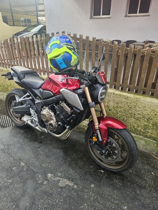 Honda Cb650R 35kw (livrete)
