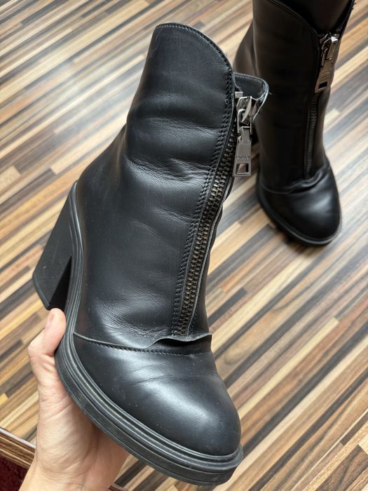 Ботильйони шкіряні