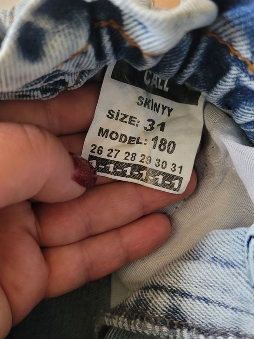 Продам нові жіночі джинси