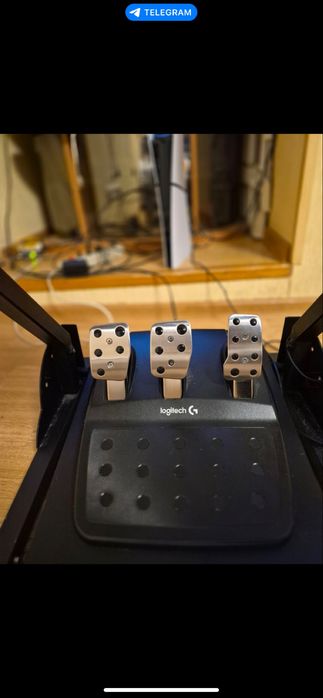 Продам Logitech G29 разом з коропкою передач та разом з підставкою
