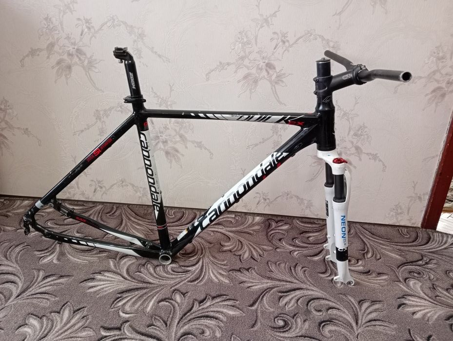 Шосейнік Comanche Strada, шосе. Cannondale quick cx 1, фреймсет