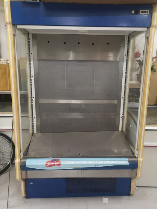 Mural iogurteira vertical