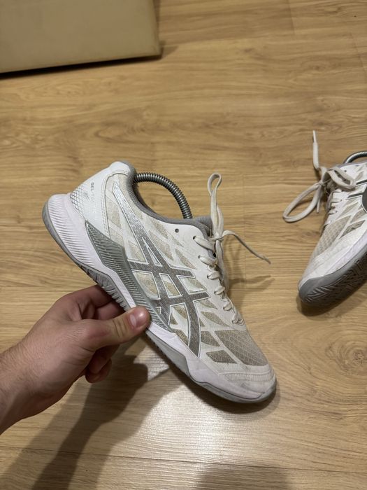 Кросвки Asics для тренеровок